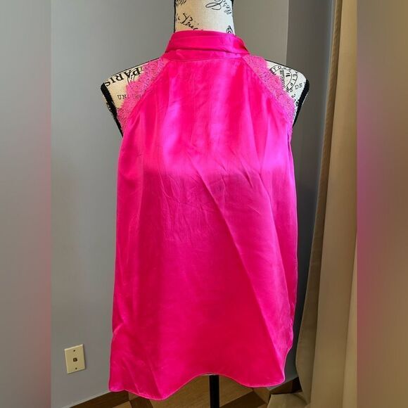 Generation Love
Alyssa Lace Halter Silk Top - Picture 3 of 12